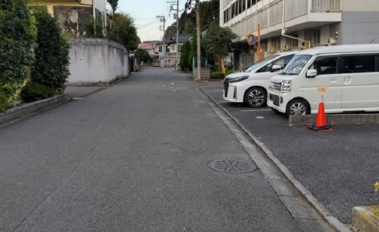 平本歯科さんの先の路地